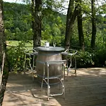 Cocon De Verdure Avec Piscine&lit King Size 2mx2m Proche Agen Nérac Villeneuve Lusignan-Petit