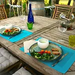 Cocon De Verdure Avec Piscine&lit King Size 2mx2m Proche Agen Nérac Villeneuve Couette-café Lusignan-Petit