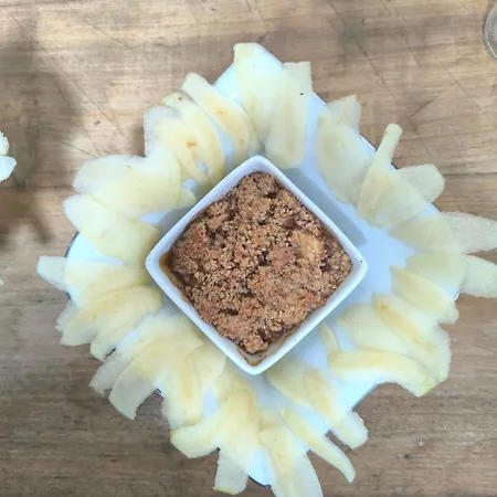 Cocon De Verdure Avec Piscine Lit King-size 2m