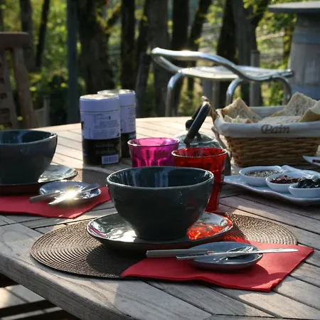 Bed & Breakfast Cocon De Verdure Avec Piscine & Lit King Size 2mx2m Table D'hotes Proche Agen Nerac Villeneuve