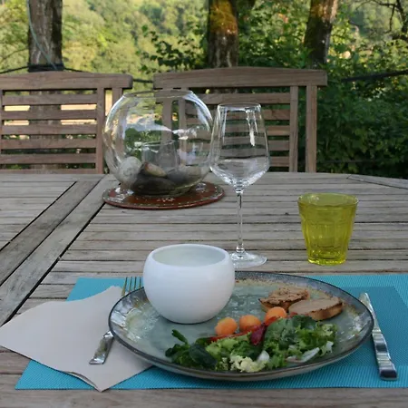 Bed & Breakfast Cocon De Verdure Avec Piscine & Lit King Size 2mx2m Table D'hotes Proche Agen Nerac Villeneuve Lusignan-Petit