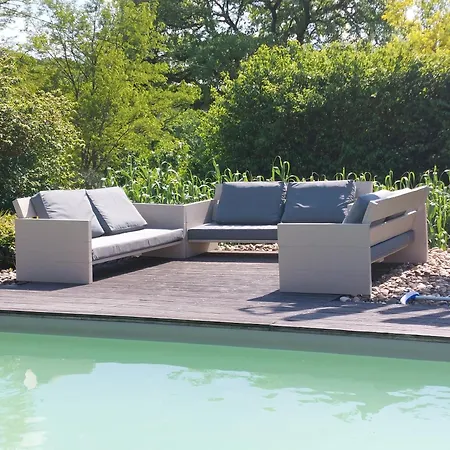 Cocon De Verdure Avec Piscine Lit King-size 2m 4* Lusignan-Petit
