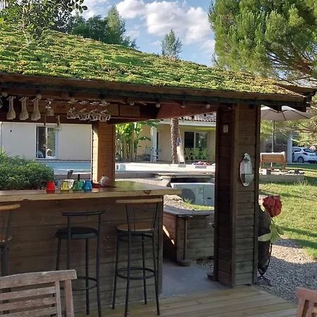 Bed & Breakfast Cocon De Verdure Avec Piscine & Lit King Size 2mx2m Table D'hotes Proche Agen Nerac Villeneuve