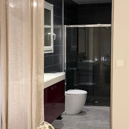 Cocon De Verdure Avec Piscine Lit King-size 2m 4* Lusignan-Petit