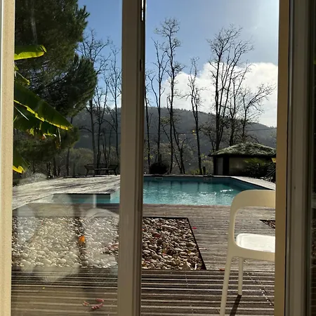 Cocon De Verdure Avec Piscine Lit King-size 2m Bed & Breakfast