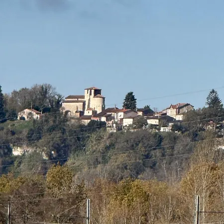 Cocon De Verdure Avec Piscine Lit King-size 2m 4* Lusignan-Petit