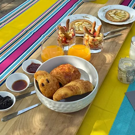 Cocon De Verdure Avec Piscine & Lit King Size 2mx2m Table D'hotes Proche Agen Nerac Villeneuve