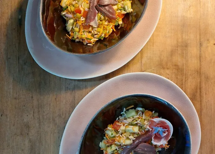 Cocon De Verdure Avec Piscine Lit King-size 2m 4*