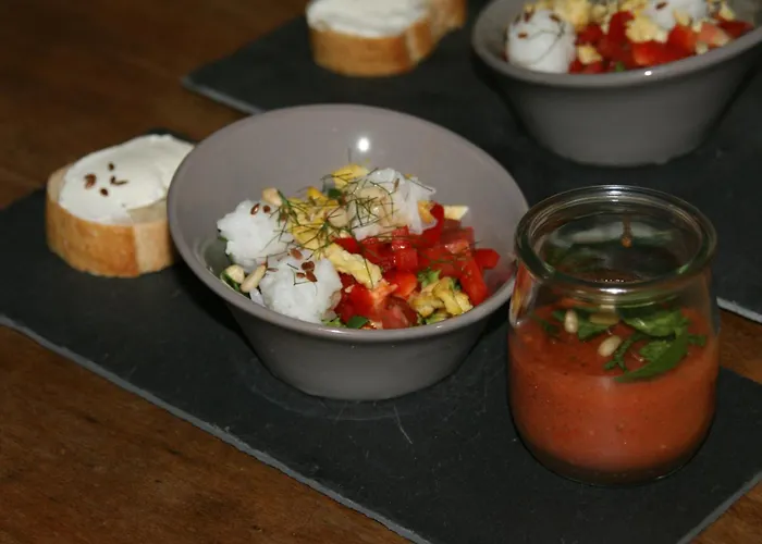 Cocon De Verdure Avec Piscine Lit King-size 2m