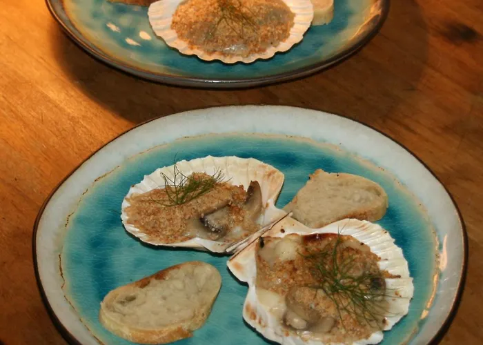 Cocon De Verdure Avec Piscine Lit King-size 2m Lusignan-Petit